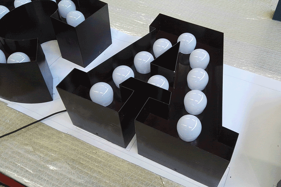 設(shè)計(jì)制作燈泡發(fā)光字有哪些典型的特征？